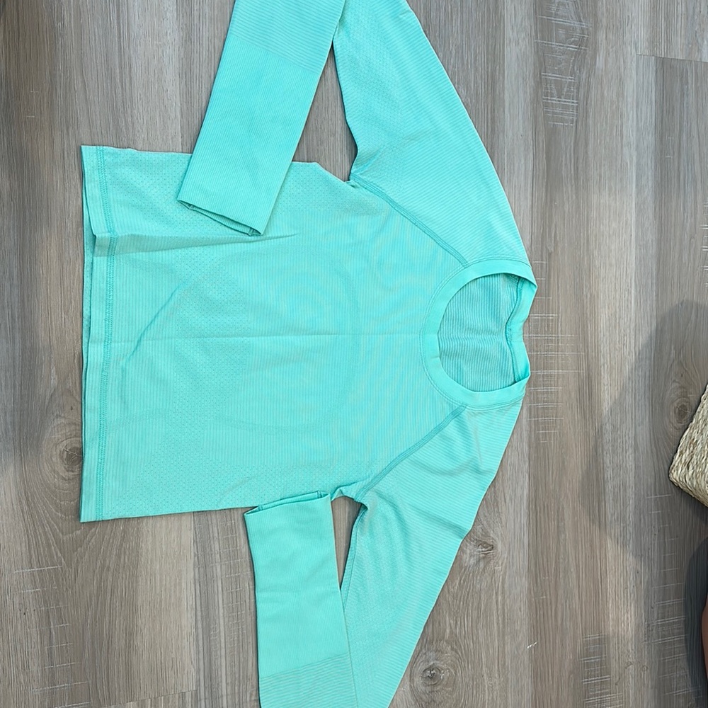 Teal Cropped Long Sleeve Swiftly